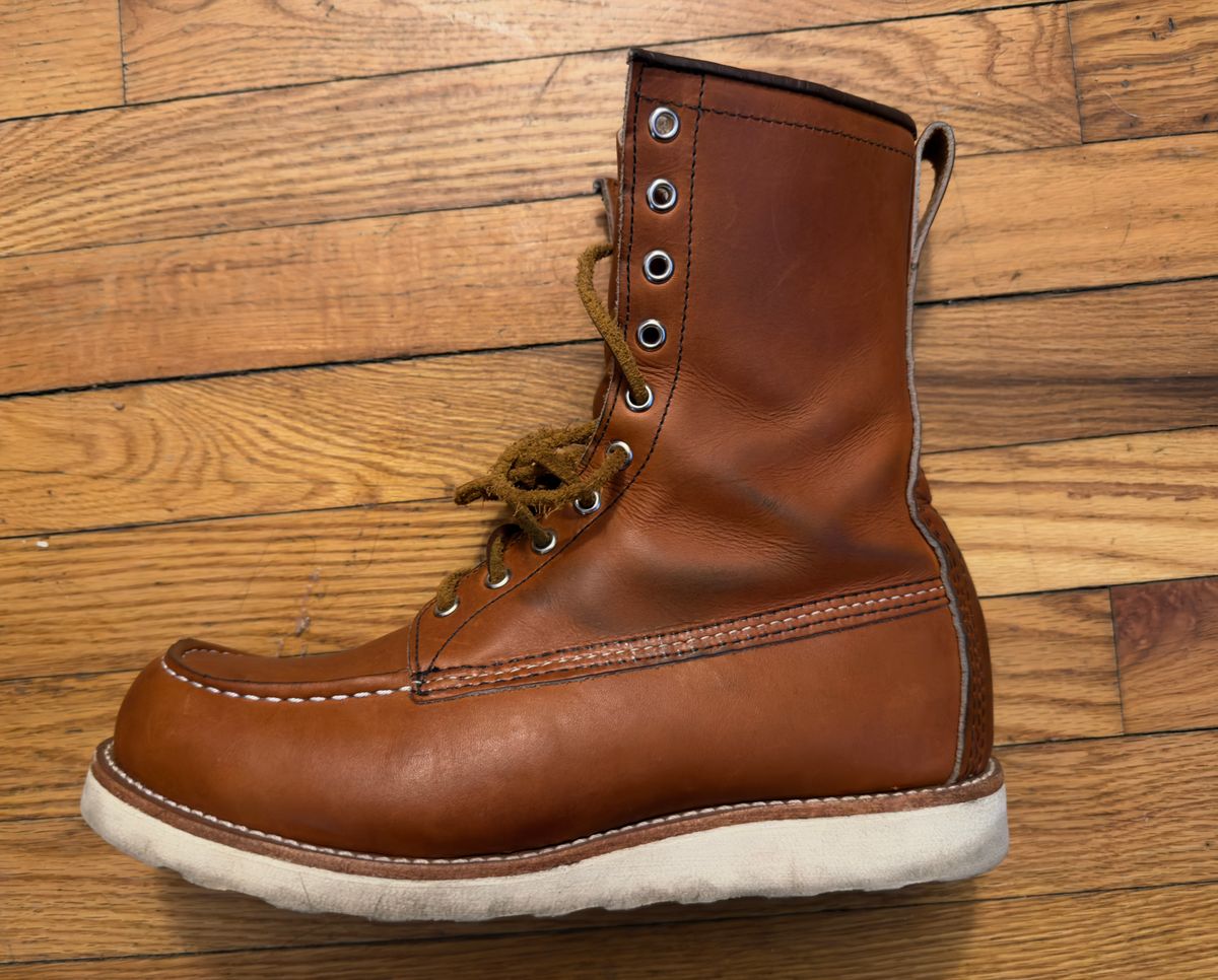 Photo by Kismetatron on February 1, 2026 of the Red Wing 877 in S.B. Foot Oro Legacy.