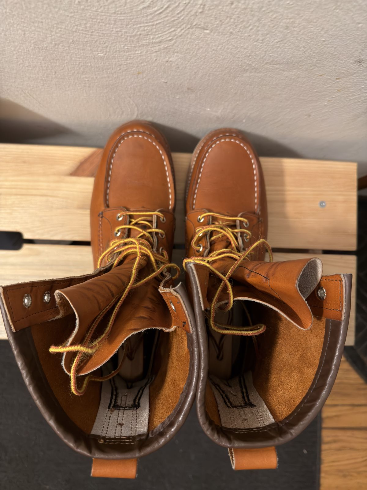 Photo by Kismetatron on April 1, 2026 of the Red Wing 877 in S.B. Foot Oro Legacy.