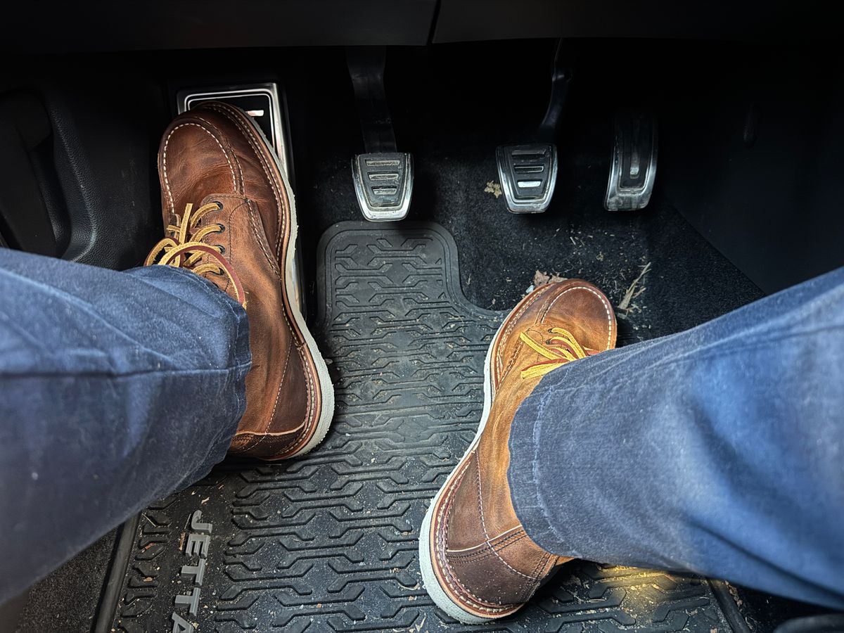 Photo by Kismetatron on December 21, 2024 of the Red Wing 6-Inch Classic Moc in S.B. Foot Copper Rough and Tough.