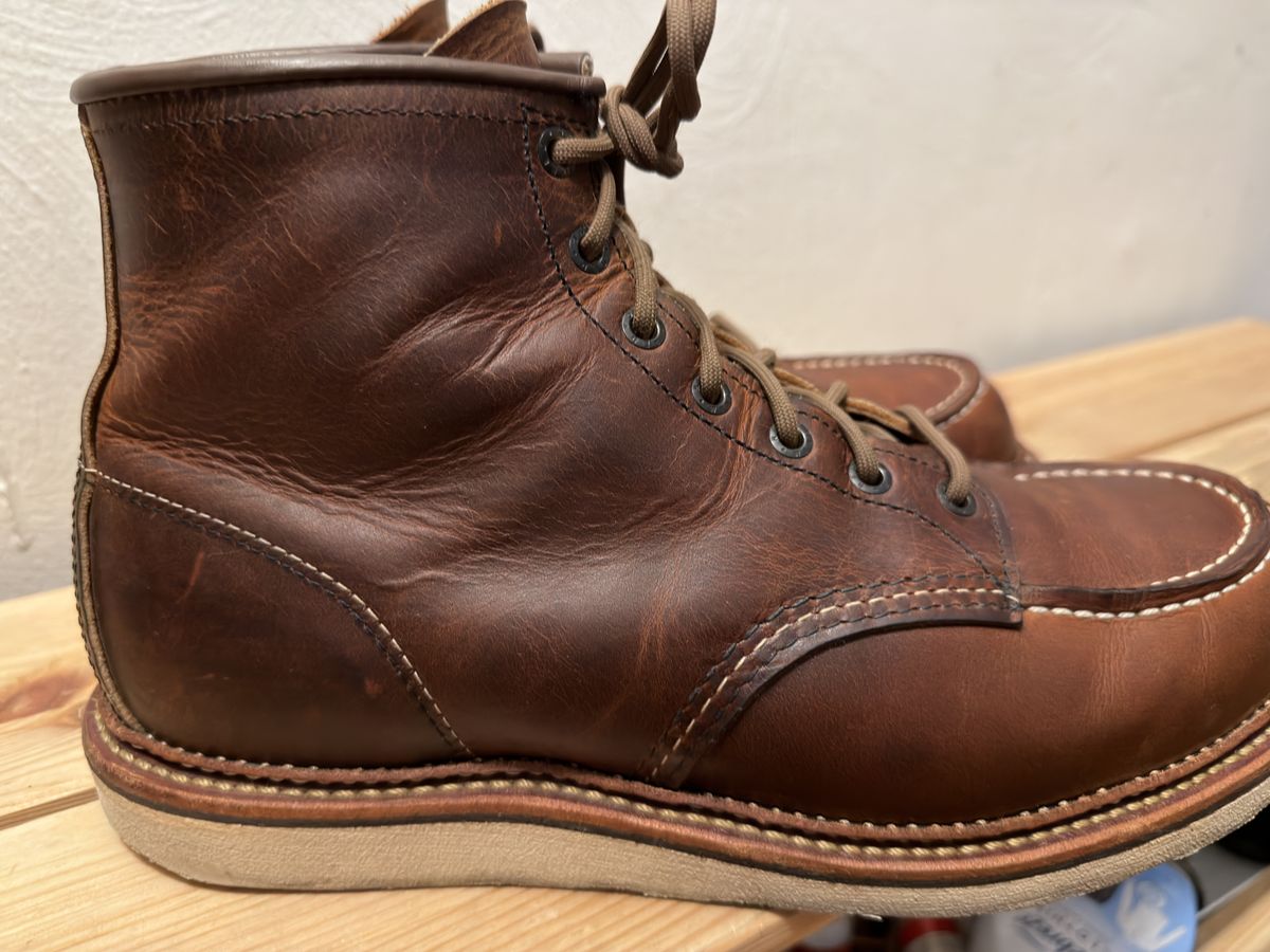 Photo by Kismetatron on October 28, 2025 of the Red Wing 6-Inch Classic Moc in S.B. Foot Copper Rough and Tough.