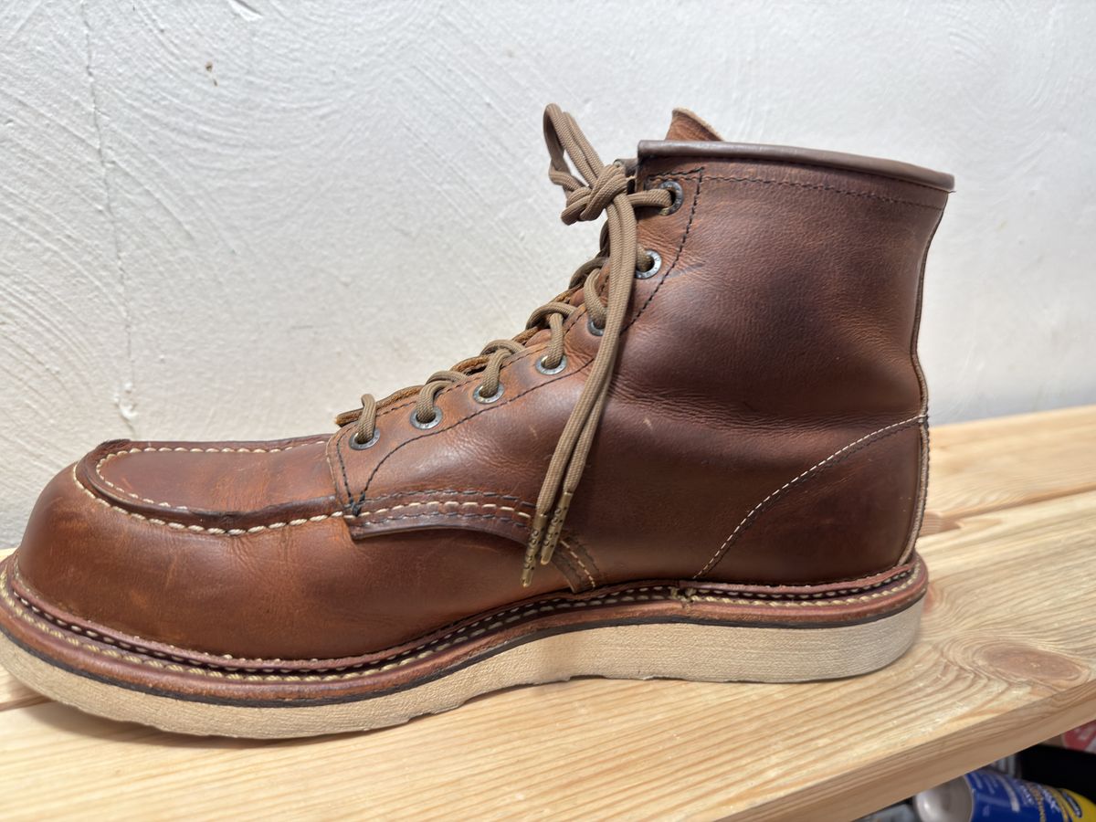 Photo by Kismetatron on October 28, 2025 of the Red Wing 6-Inch Classic Moc in S.B. Foot Copper Rough and Tough.