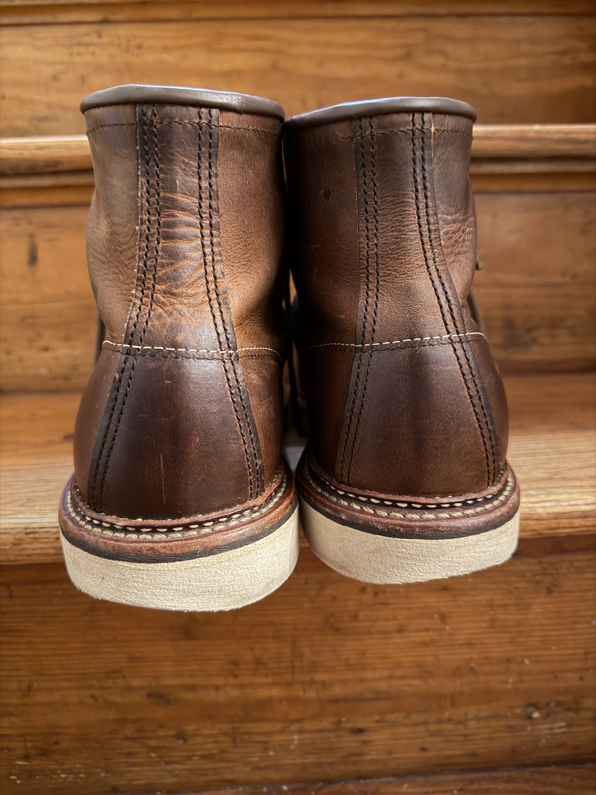 Photo by Kismetatron on November 2, 2025 of the Red Wing 6-Inch Classic Moc in S.B. Foot Copper Rough and Tough.