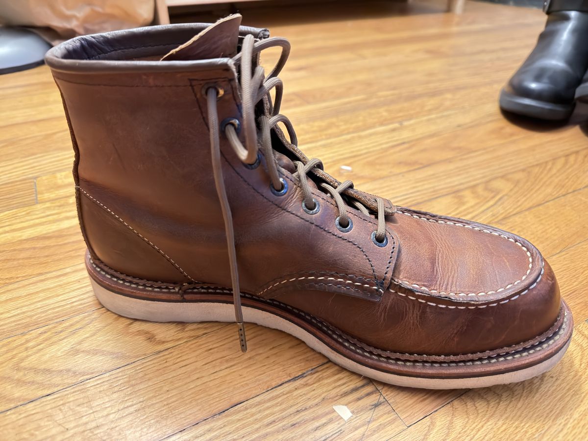 Photo by Kismetatron on November 2, 2025 of the Red Wing 6-Inch Classic Moc in S.B. Foot Copper Rough and Tough.