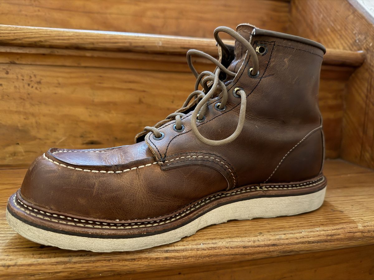 Photo by Kismetatron on November 2, 2025 of the Red Wing 6-Inch Classic Moc in S.B. Foot Copper Rough and Tough.