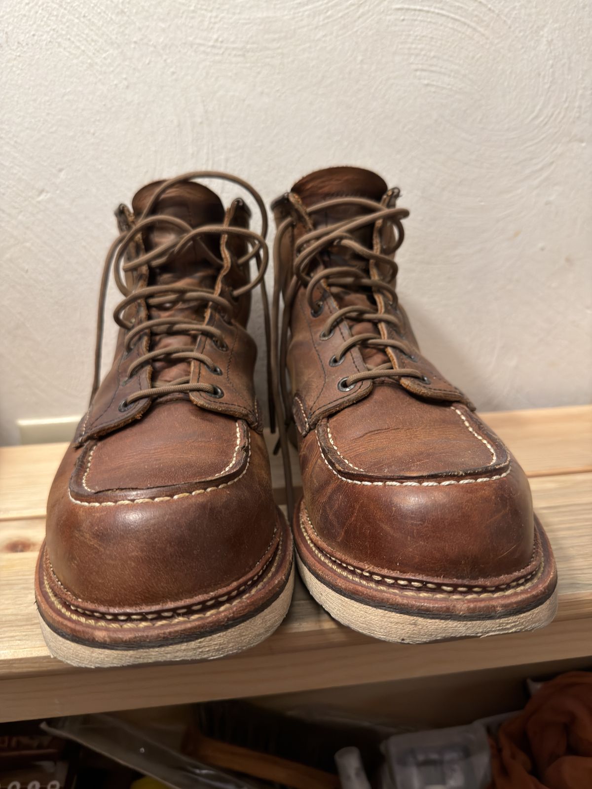 Photo by Kismetatron on February 1, 2026 of the Red Wing 6-Inch Classic Moc in S.B. Foot Copper Rough and Tough.