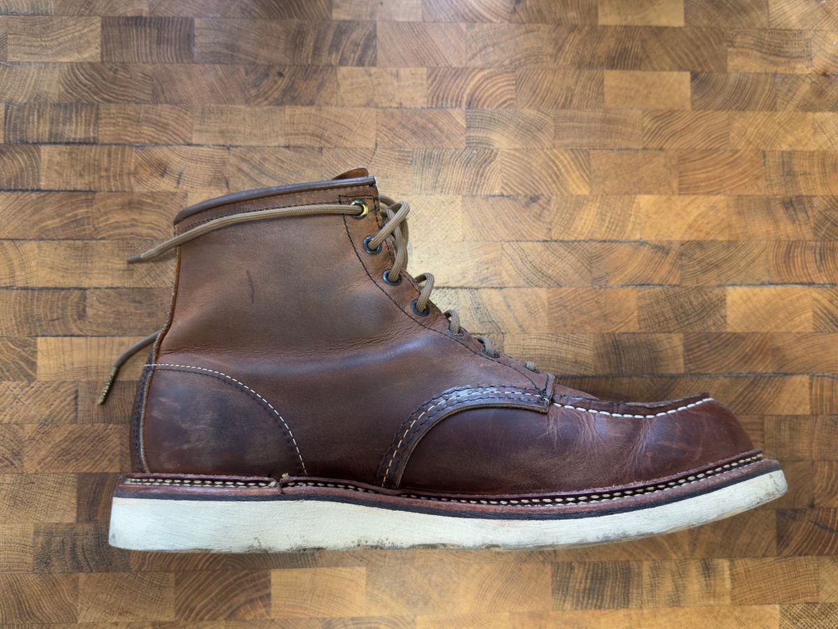 Photo by Kismetatron on February 25, 2026 of the Red Wing 6-Inch Classic Moc in S.B. Foot Copper Rough and Tough.