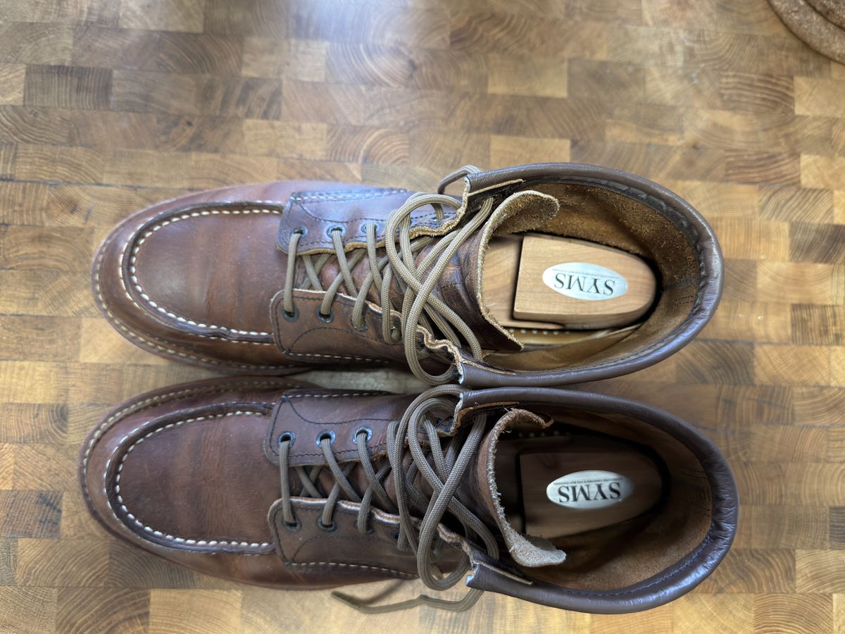 Photo by Kismetatron on February 25, 2026 of the Red Wing 6-Inch Classic Moc in S.B. Foot Copper Rough and Tough.