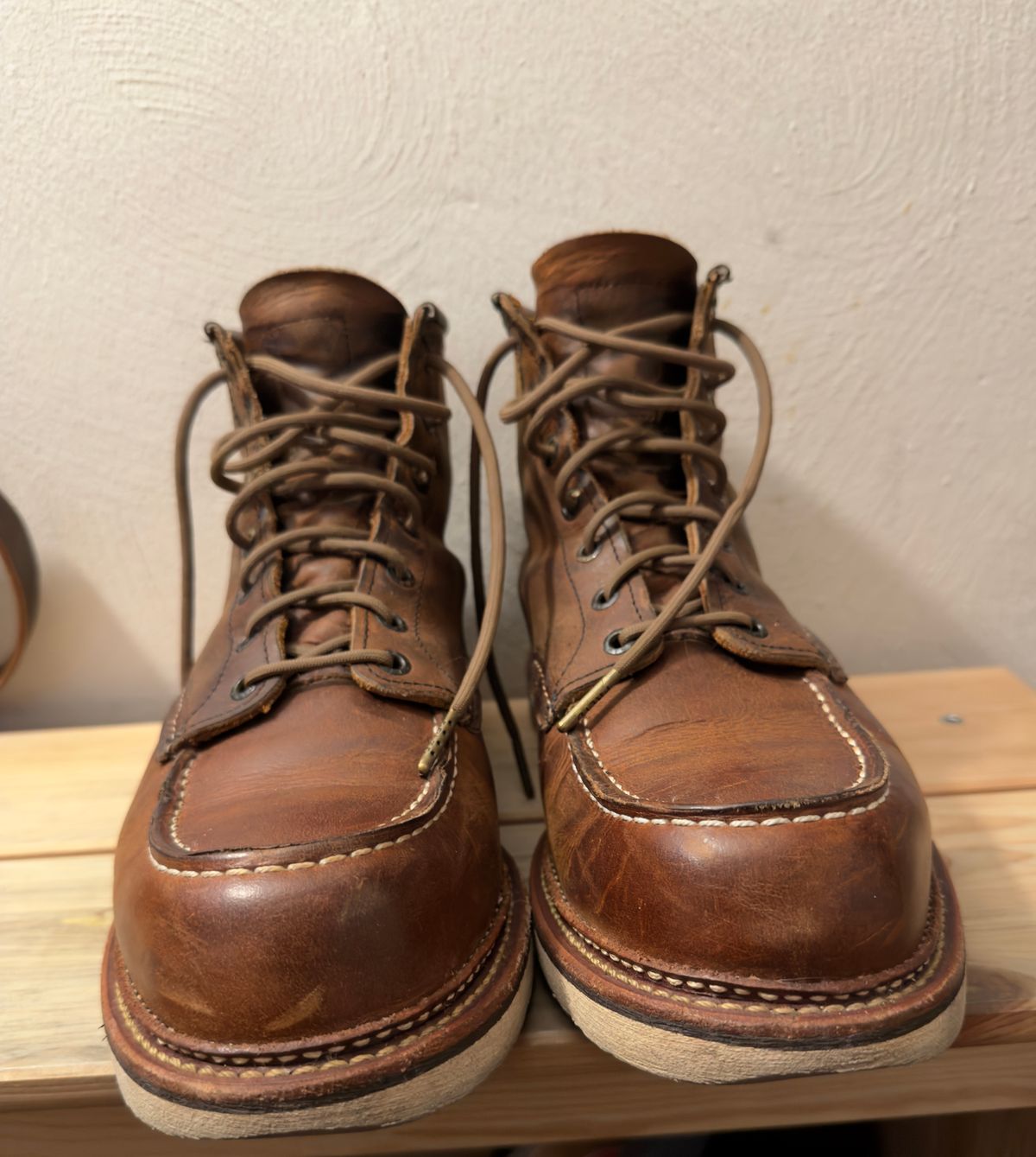 Photo by Kismetatron on April 1, 2026 of the Red Wing 6-Inch Classic Moc in S.B. Foot Copper Rough and Tough.