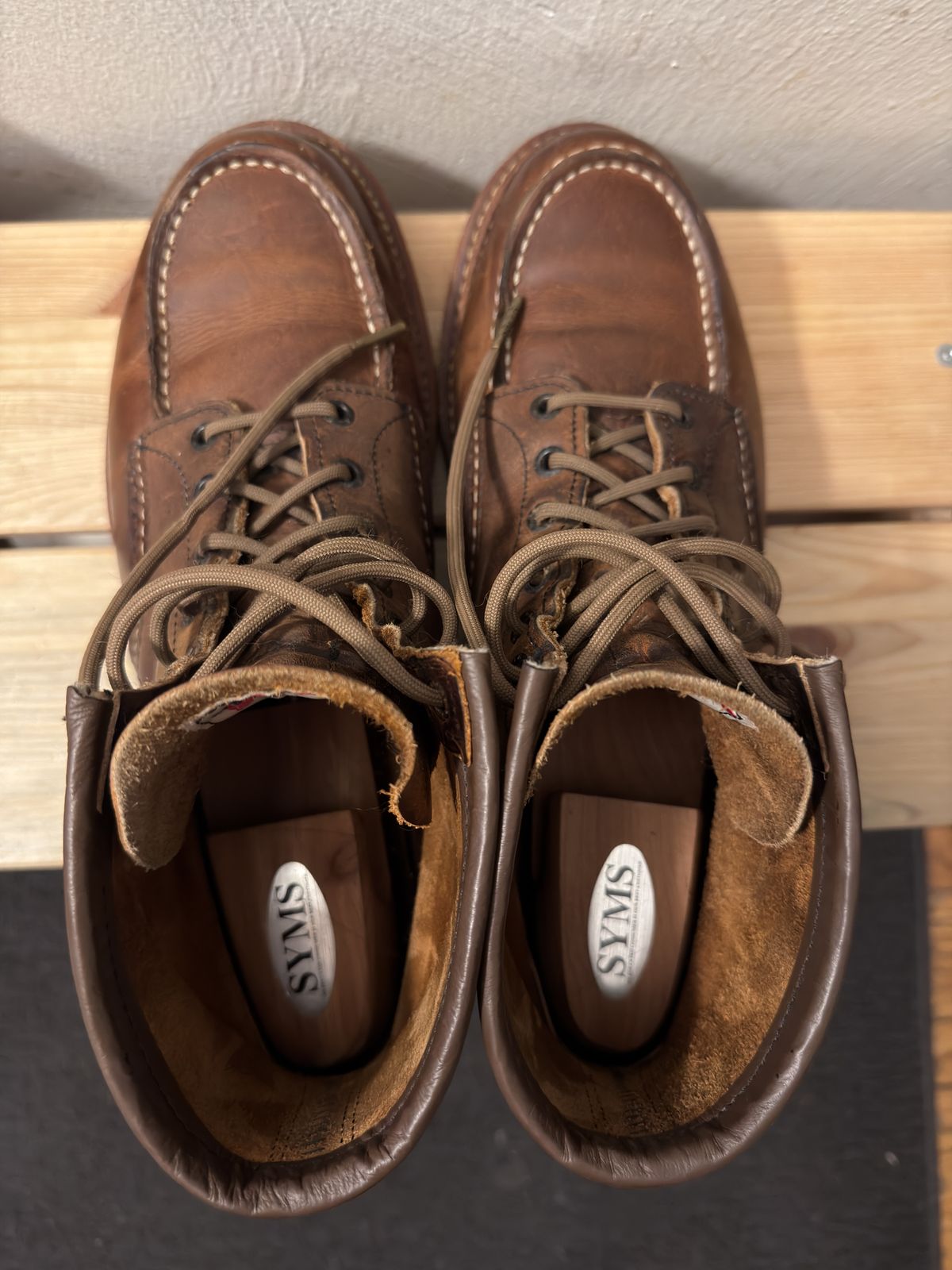 Photo by Kismetatron on April 1, 2026 of the Red Wing 6-Inch Classic Moc in S.B. Foot Copper Rough and Tough.