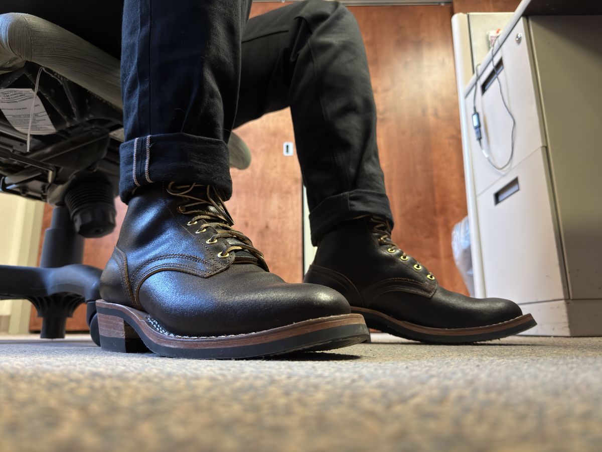 Photo by Kismetatron on March 6, 2026 of the Nicks Robert in Horween Brown Waxed Flesh.