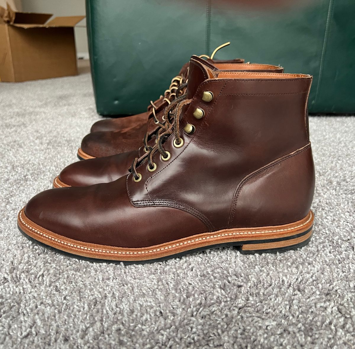 Photo by mazzerson on February 7, 2024 of the Grant Stone Diesel Boot in Horween Crimson Chromexcel.