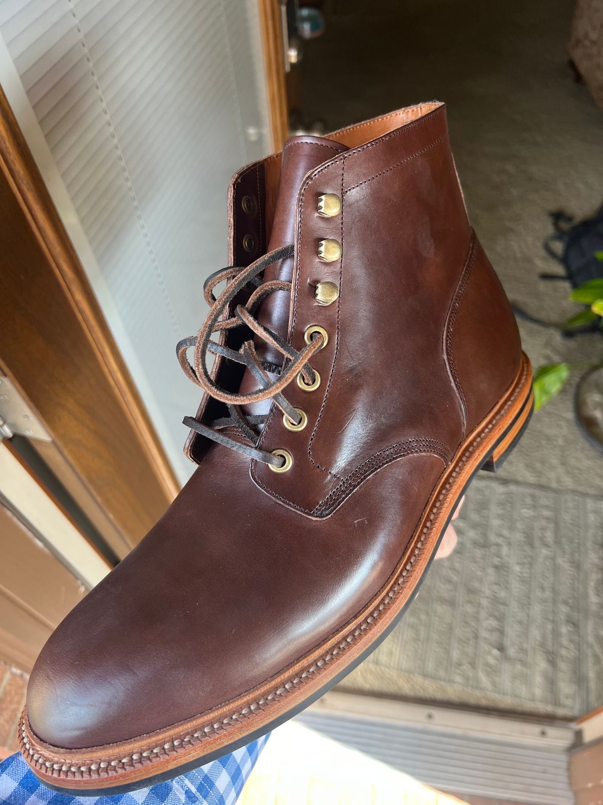 Photo by mazzerson on November 22, 2023 of the Grant Stone Diesel Boot in Horween Crimson Chromexcel.