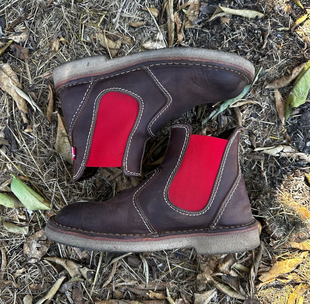 Photo by icarus on November 1, 2024 of the Duckfeet Roskilde in Terracare Cocoa.