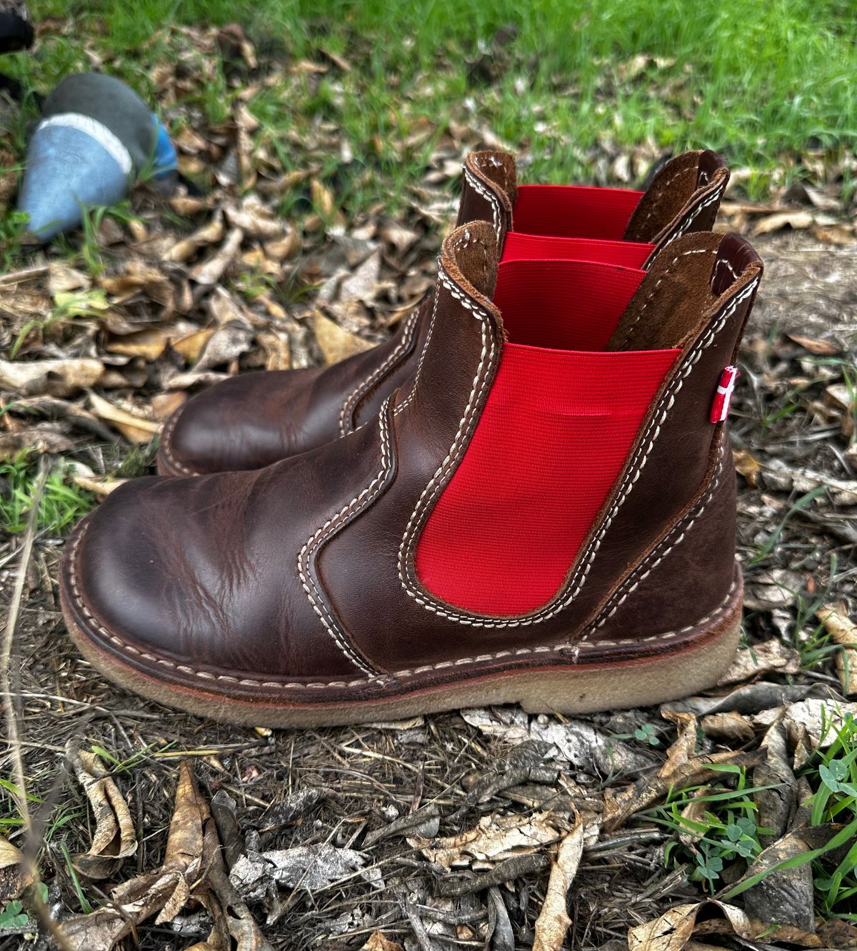 Photo by icarus on March 5, 2025 of the Duckfeet Roskilde in Terracare Cocoa.