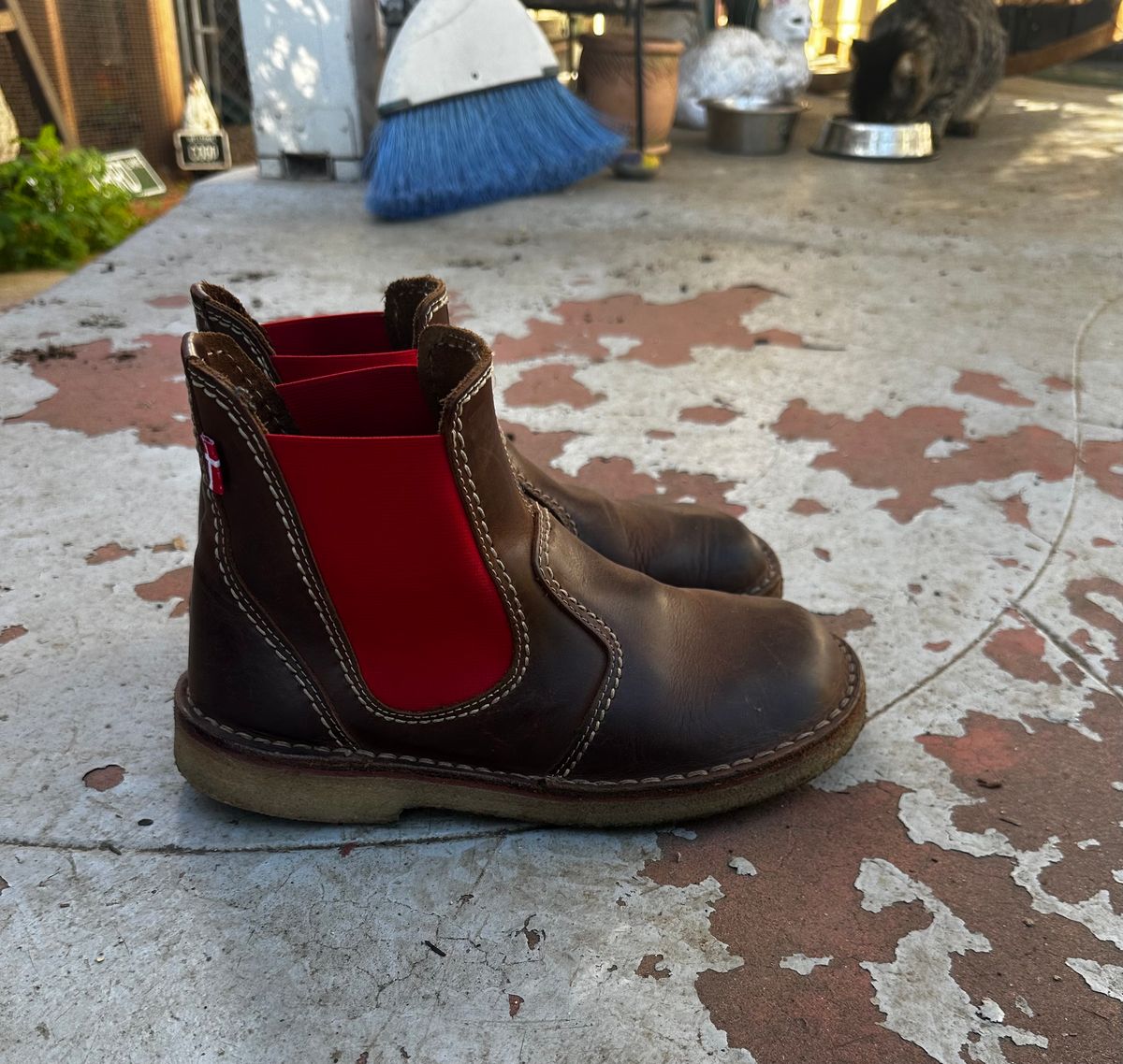 Photo by icarus on April 5, 2025 of the Duckfeet Roskilde in Terracare Cocoa.