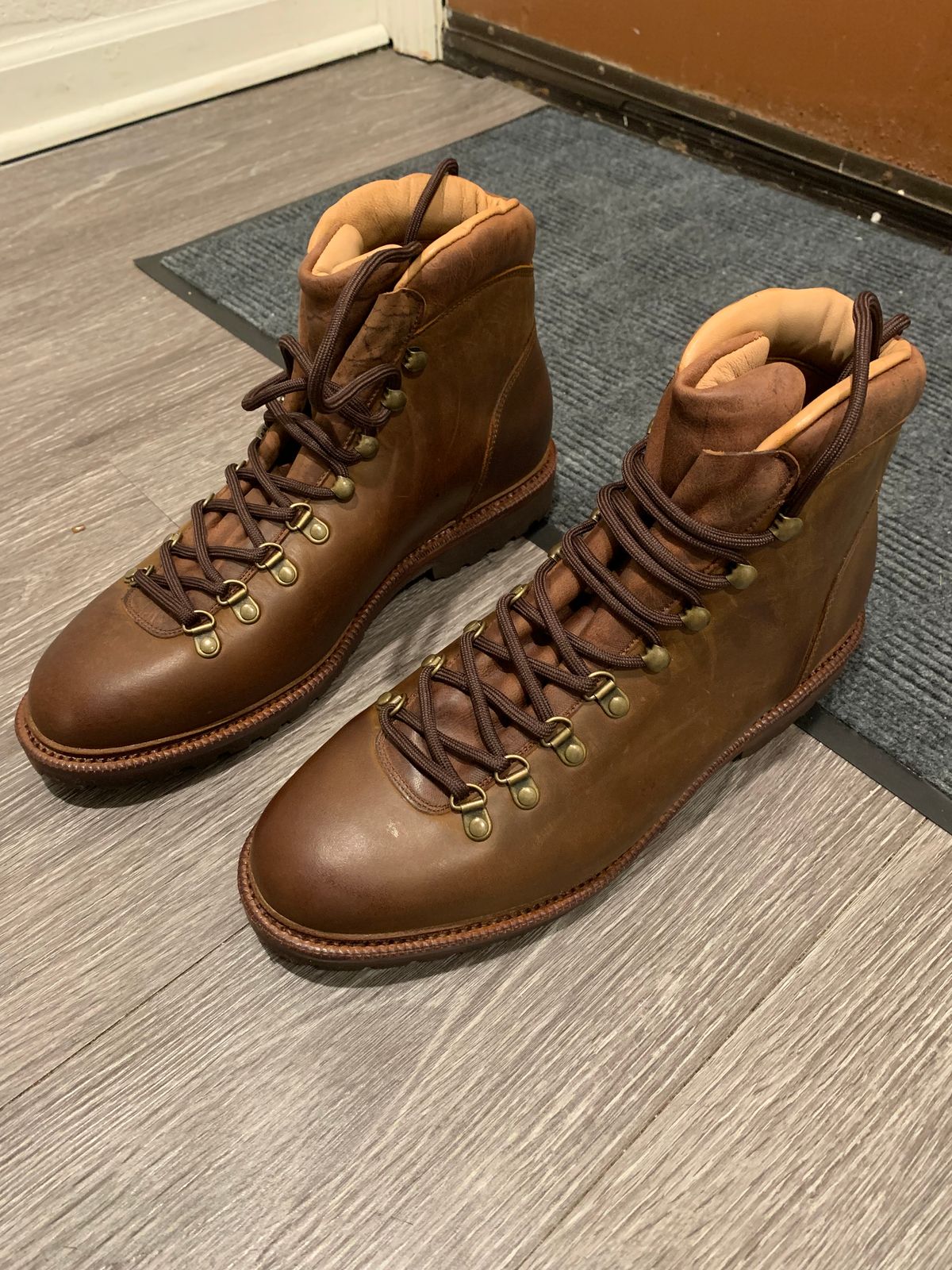Photo by armie_g on November 5, 2025 of the Meermin Hiking Boot in Tobacco Waxy Shell Cordovan.