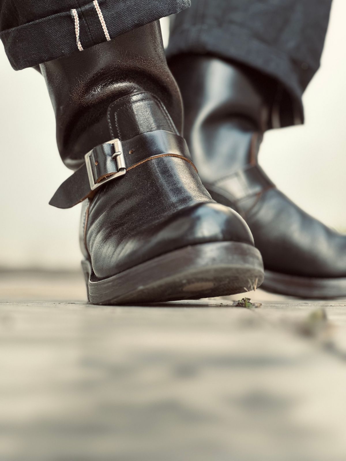 Photo by JoeyKnox on May 7, 2025 of the The Real McCoy's Buco Engineer Boots in Shinki Black Latigo Teacore Horsehide.
