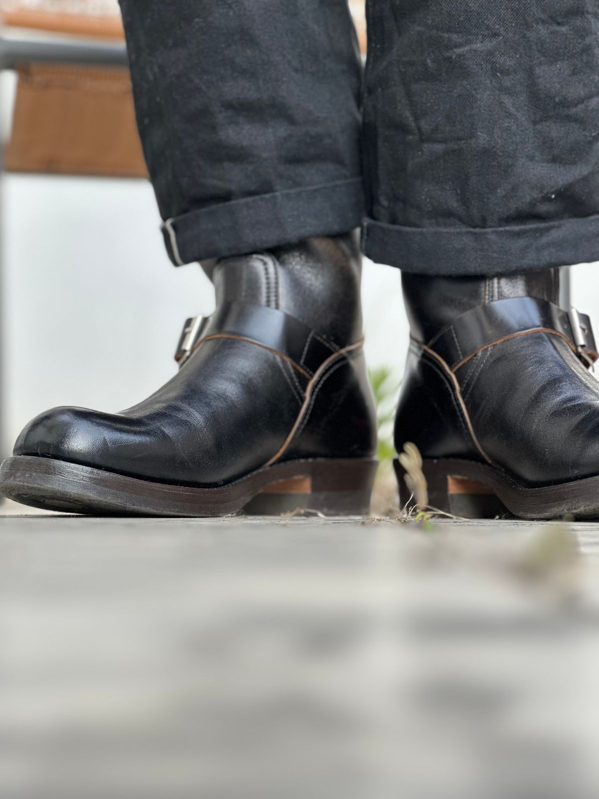 Photo by JoeyKnox on May 7, 2025 of the The Real McCoy's Buco Engineer Boots in Shinki Black Latigo Teacore Horsehide.