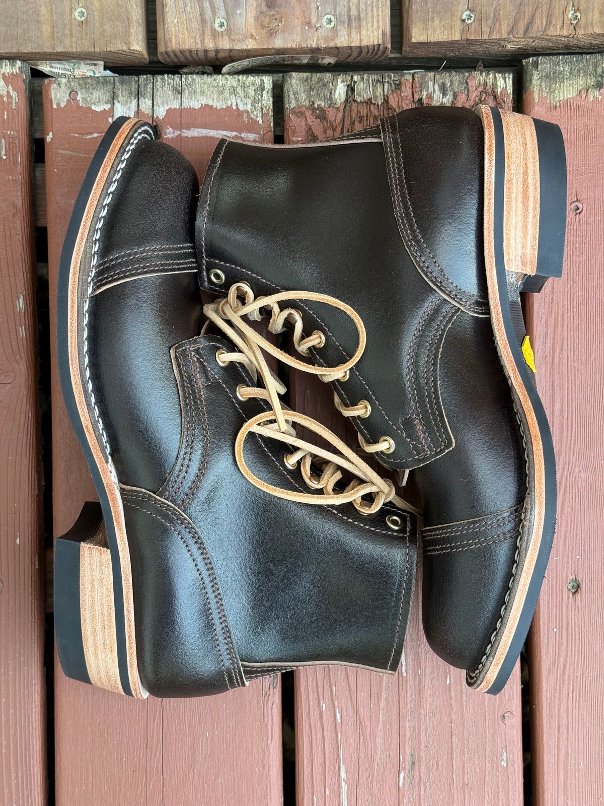Photo by SteveHarveyOswald on October 1, 2025 of the Nicks MTO in Horween Brown Waxed Flesh.