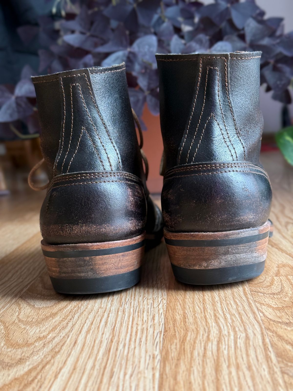 Photo by SteveHarveyOswald on February 1, 2026 of the Nicks MTO in Horween Brown Waxed Flesh.