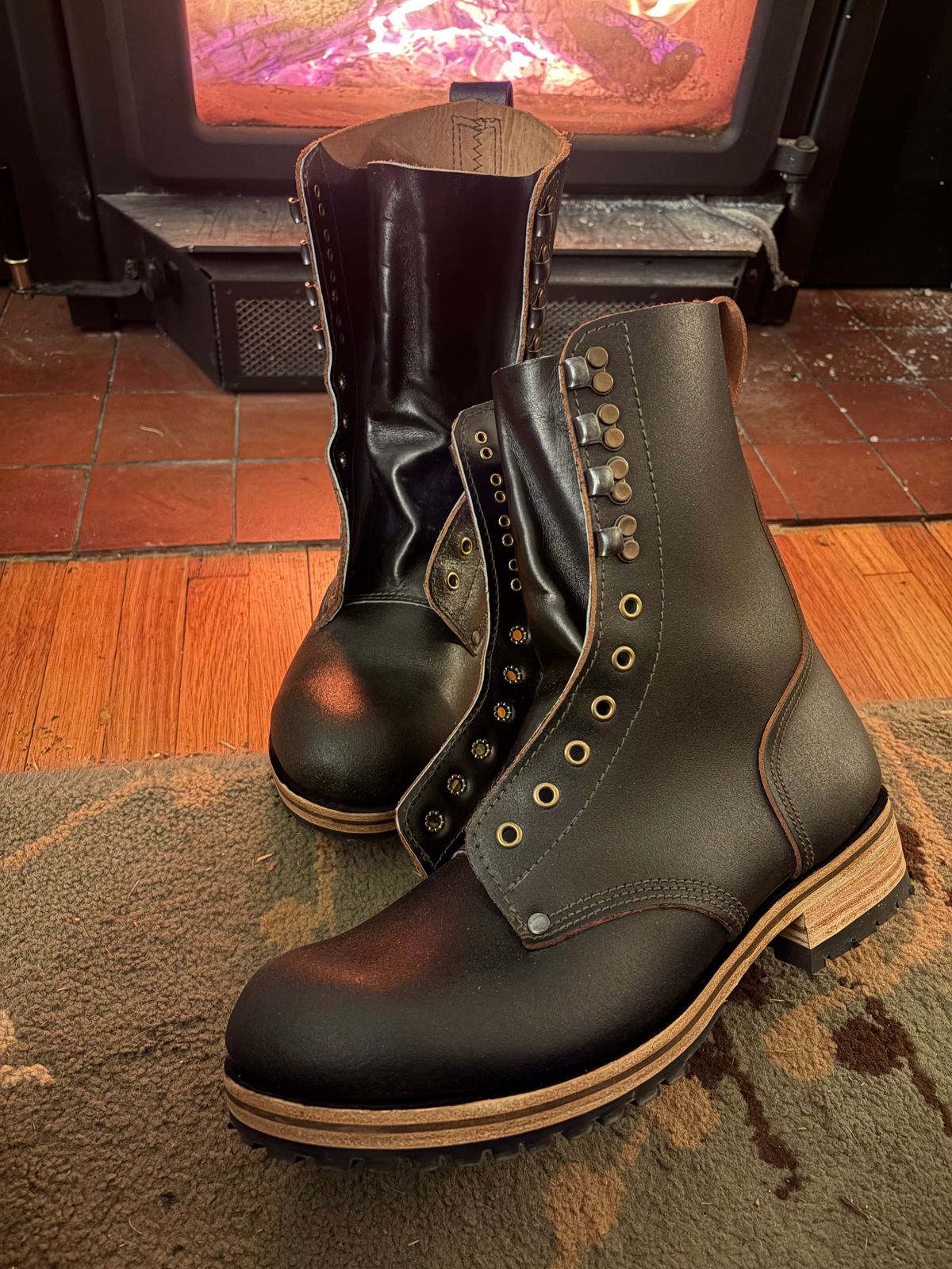 Photo by CooterJohn on March 24, 2026 of the William Lennon & Co. Mark V Combat in Waltham Tannery, Black kip.