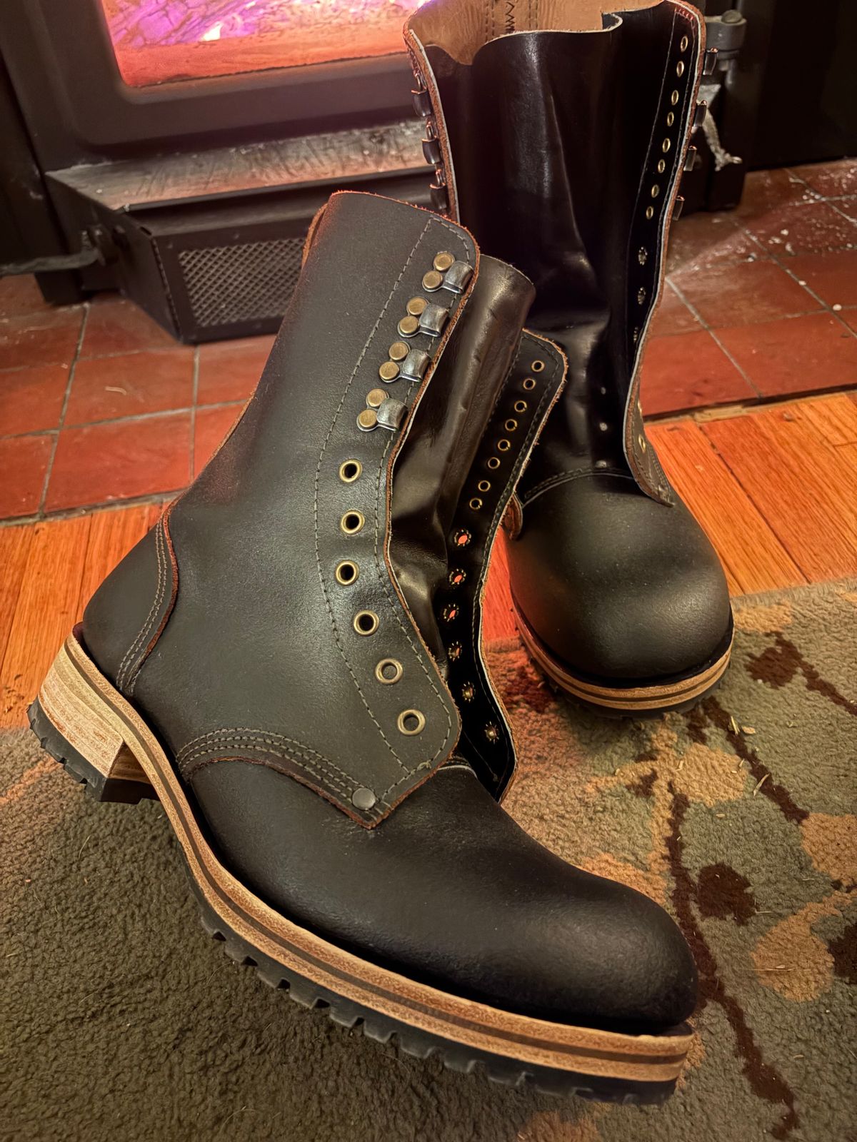 Photo by CooterJohn on March 24, 2026 of the William Lennon & Co. Mark V Combat in Waltham Tannery, Black kip.