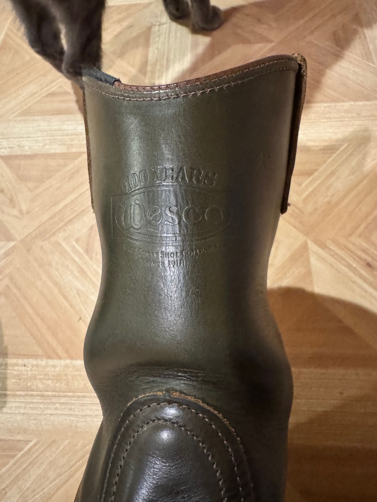 Photo by brvcha on November 15, 2024 of the Wesco Morrison in Horween Green Chromexcel.