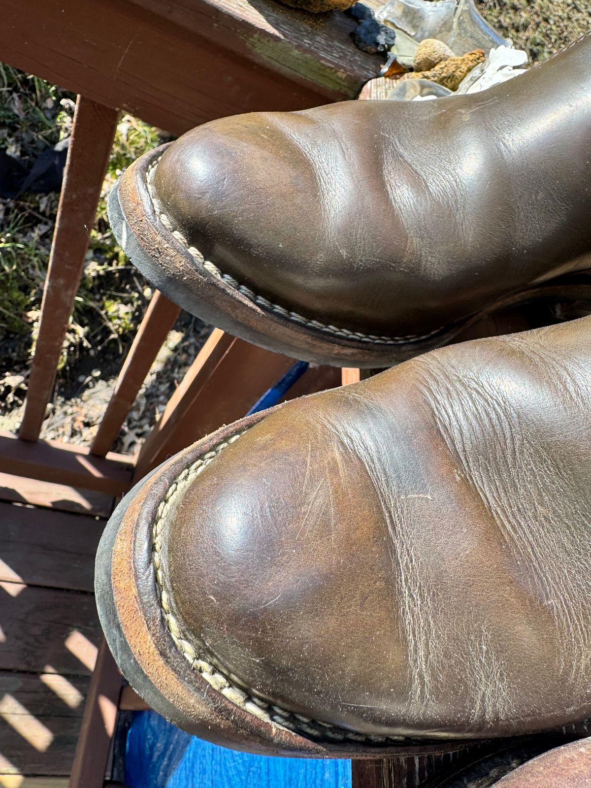 Photo by brvcha on March 4, 2025 of the Wesco Morrison in Horween Green Chromexcel.