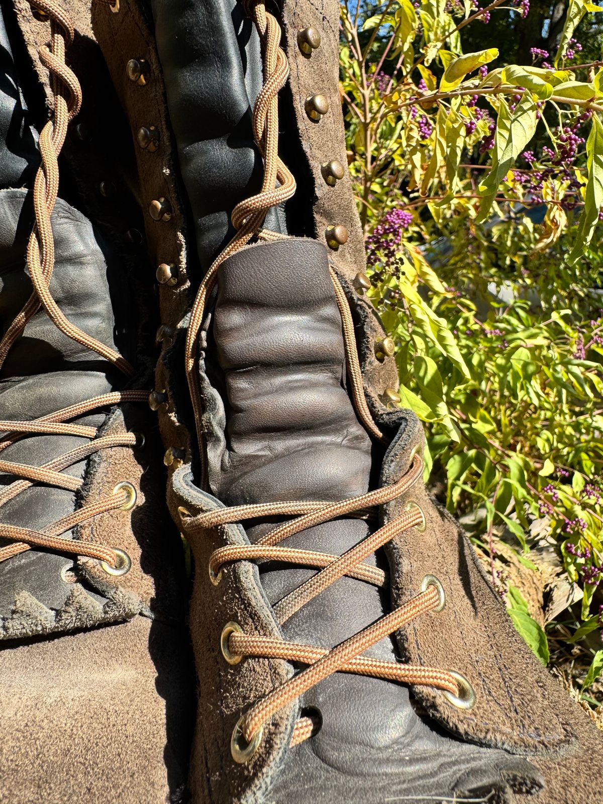 Photo by brvcha on September 13, 2025 of the Nicks BuilderPro in Seidel 1964 Ash Gray Rough Out.