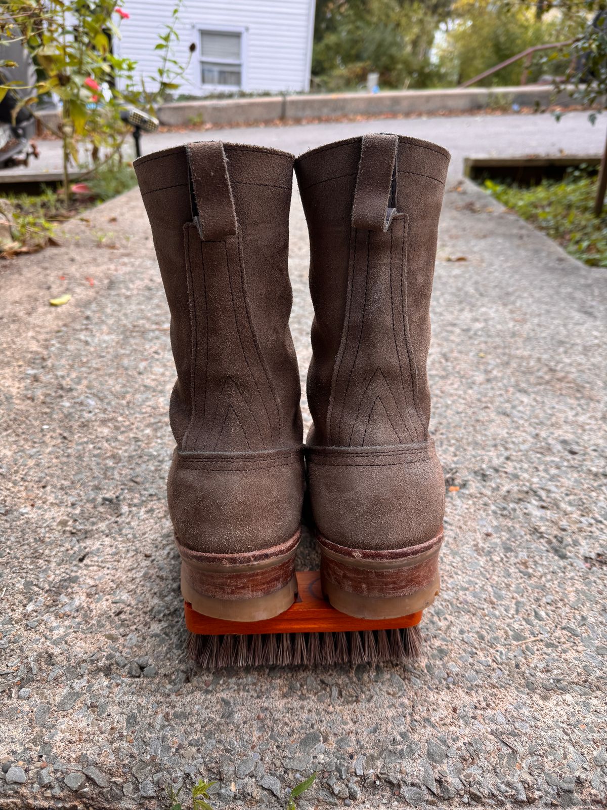 Photo by brvcha on October 11, 2025 of the Nicks BuilderPro in Seidel 1964 Ash Gray Rough Out.