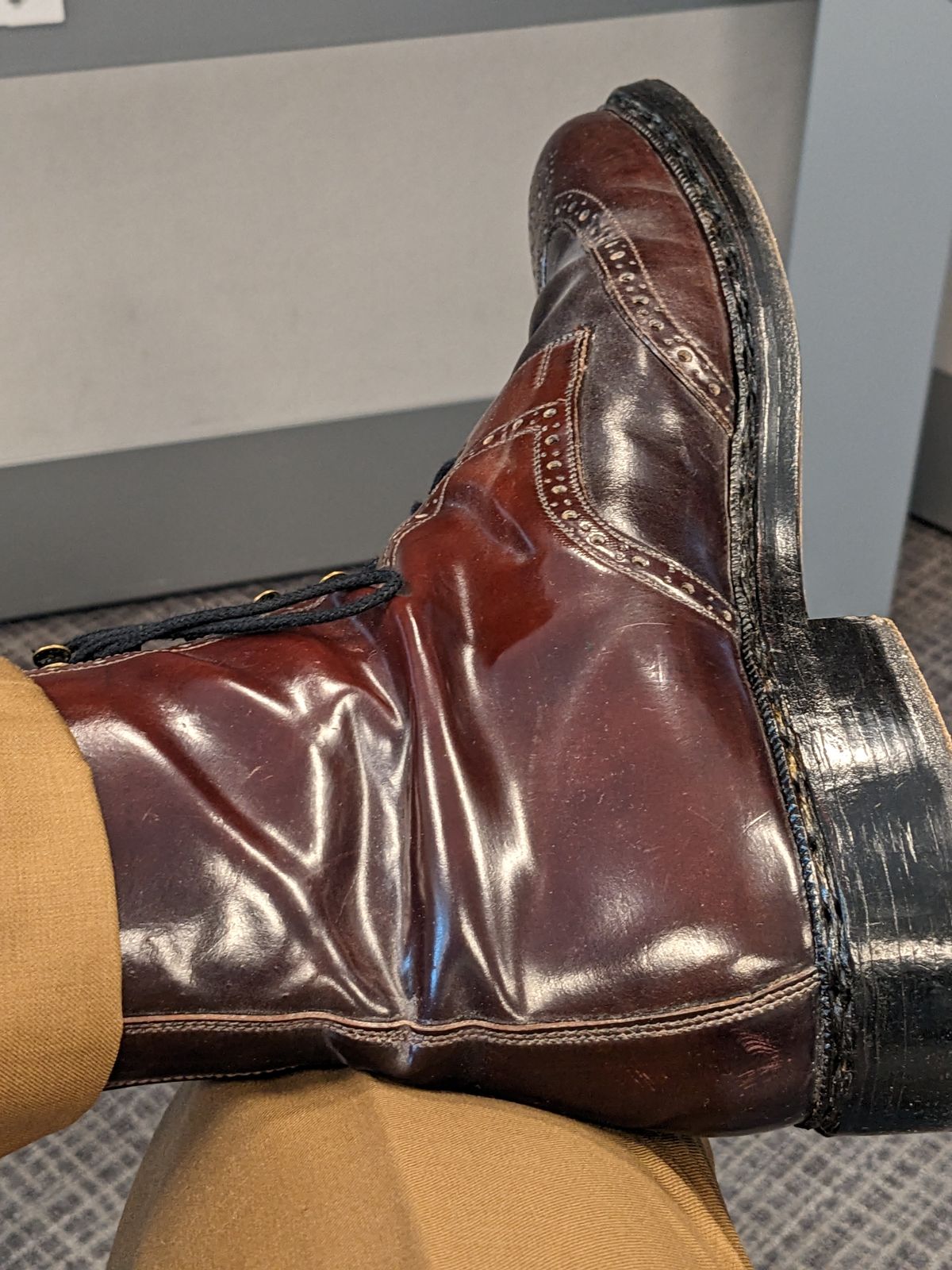 Photo by Huntsman on March 9, 2023 of the Vass Hungary Budapest High Boots in Horween Color 8 Shell Cordovan.