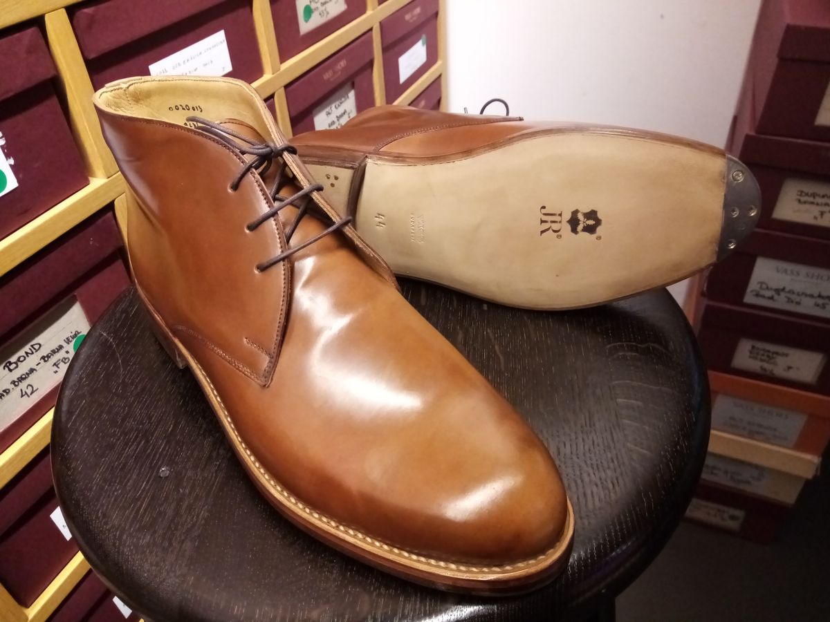 Photo by Huntsman on January 30, 2020 of the Vass Hungary London Chukka Boots in Horween Bourbon Shell Cordovan.