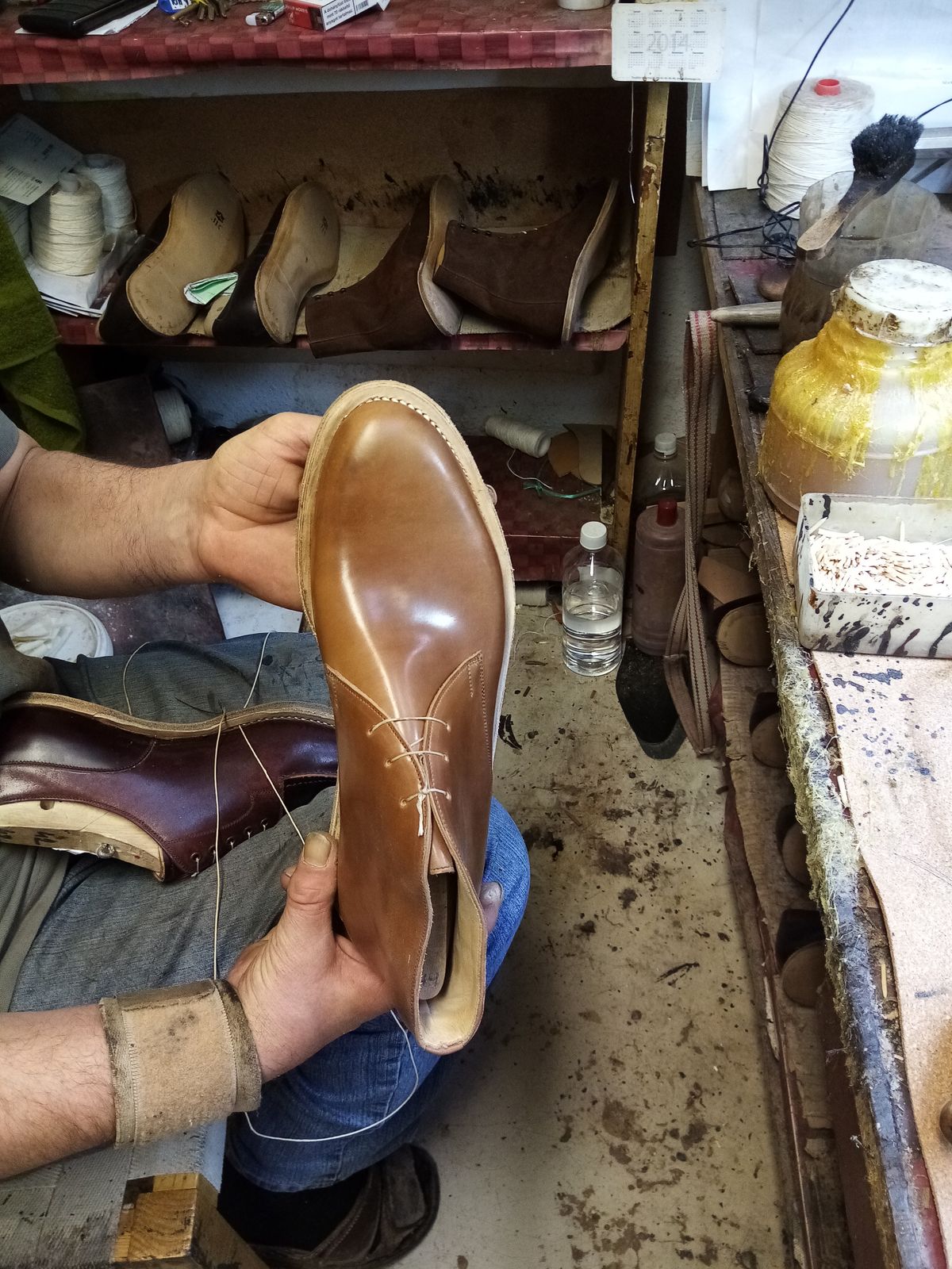 Photo by Huntsman on January 30, 2020 of the Vass Hungary London Chukka Boots in Horween Bourbon Shell Cordovan.