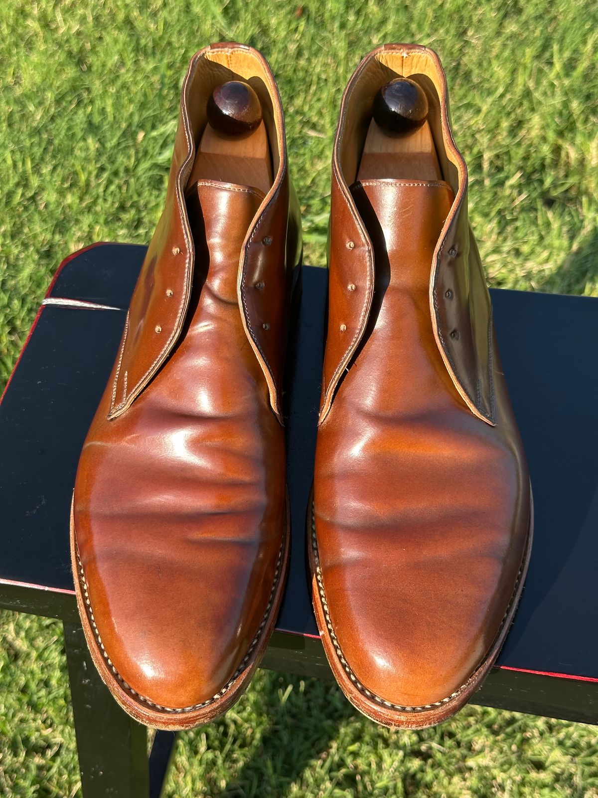 Photo by Huntsman on August 9, 2025 of the Vass Hungary London Chukka Boots in Horween Bourbon Shell Cordovan.