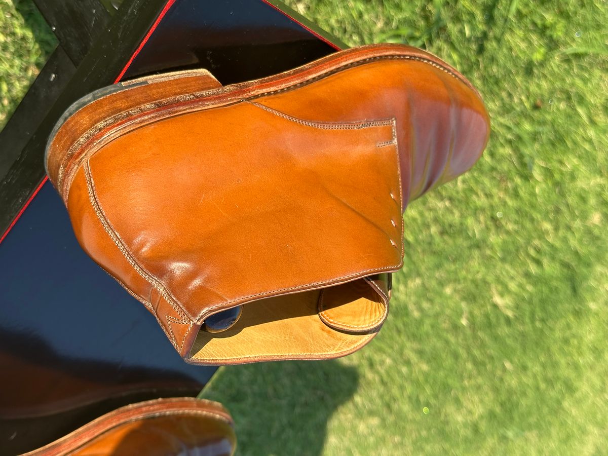 Photo by Huntsman on August 9, 2025 of the Vass Hungary London Chukka Boots in Horween Bourbon Shell Cordovan.