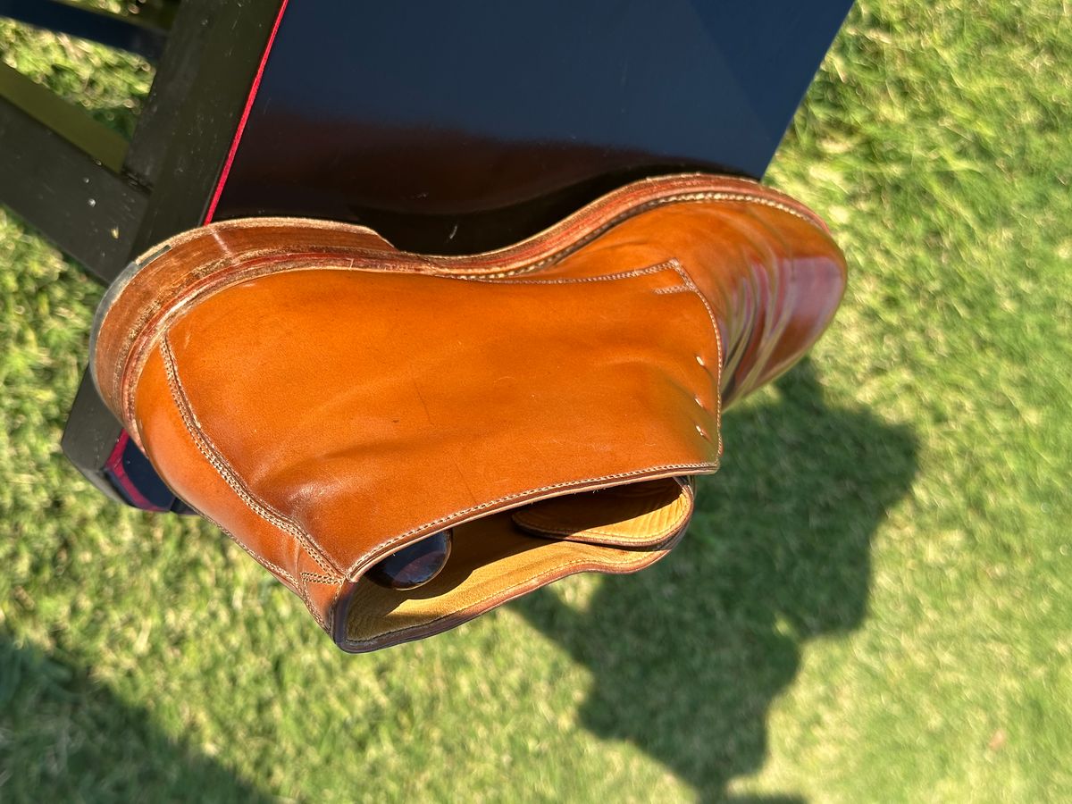Photo by Huntsman on August 9, 2025 of the Vass Hungary London Chukka Boots in Horween Bourbon Shell Cordovan.