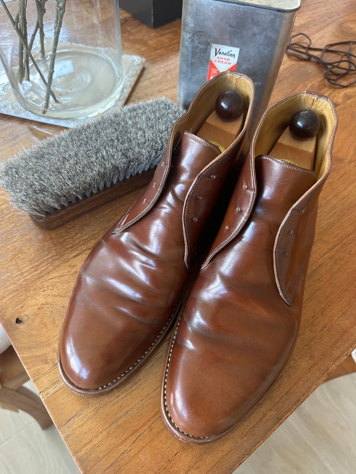 Photo by Huntsman on March 15, 2026 of the Vass Hungary London Chukka Boots in Horween Bourbon Shell Cordovan.