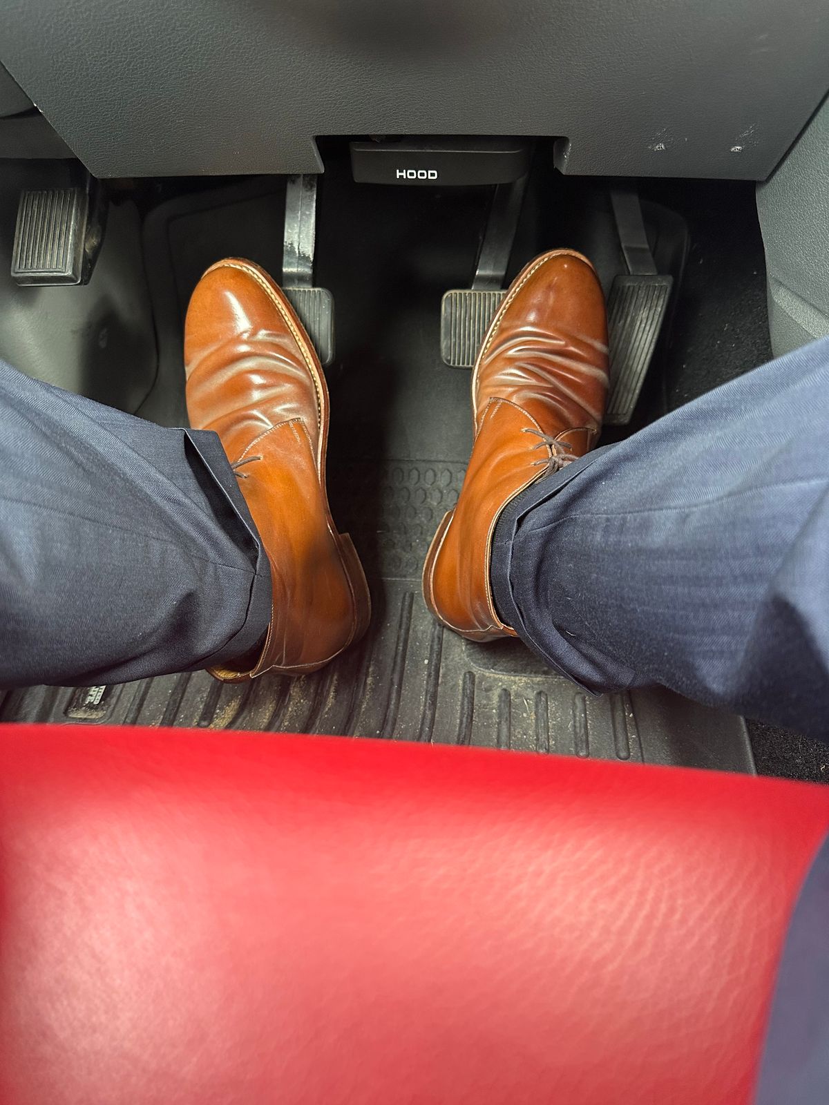 Photo by Huntsman on April 14, 2026 of the Vass Hungary London Chukka Boots in Horween Bourbon Shell Cordovan.