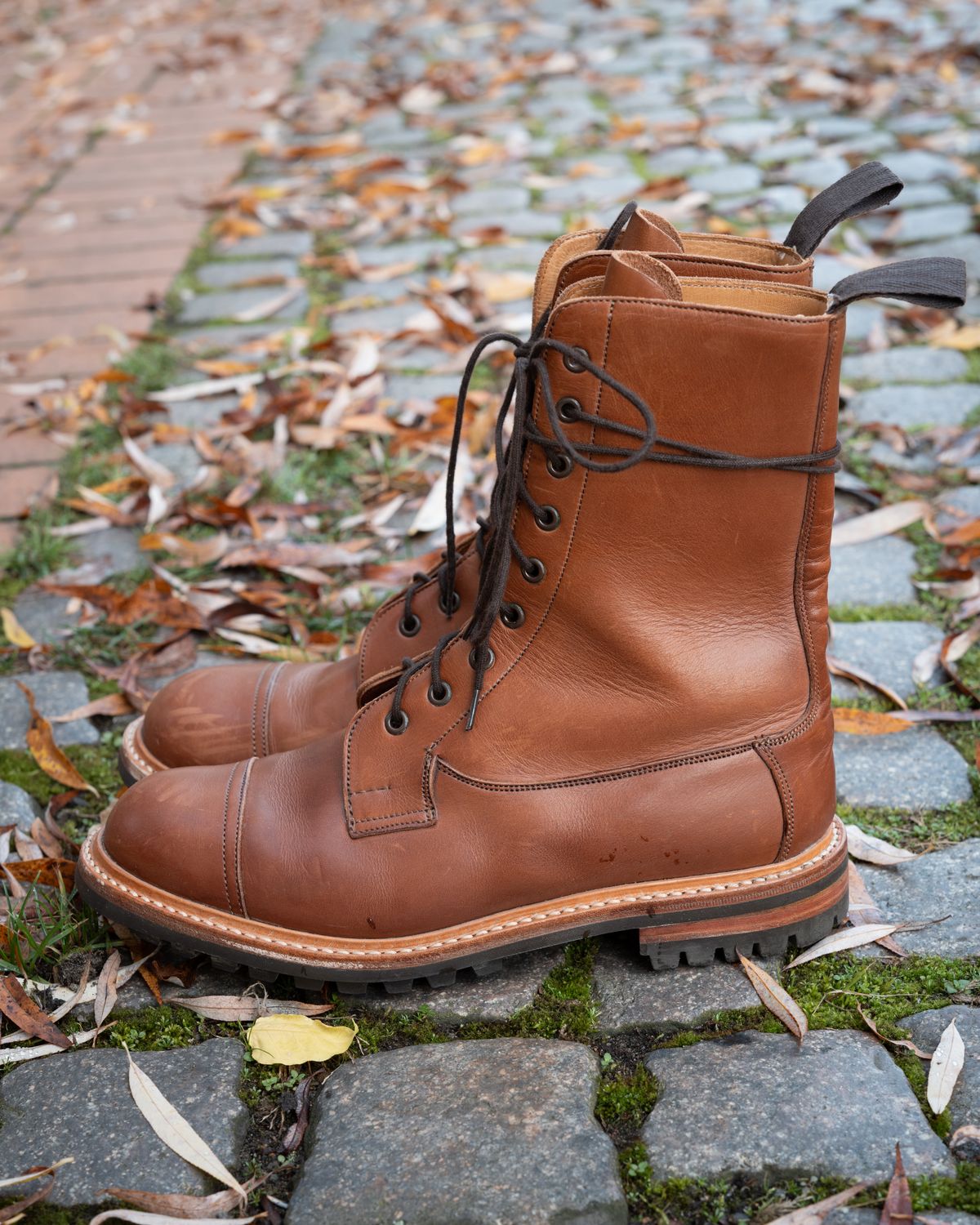 Photo by LydiaWinters on November 5, 2024 of the Tricker's Lucia Super Boot in Tanneries Haas Gold.