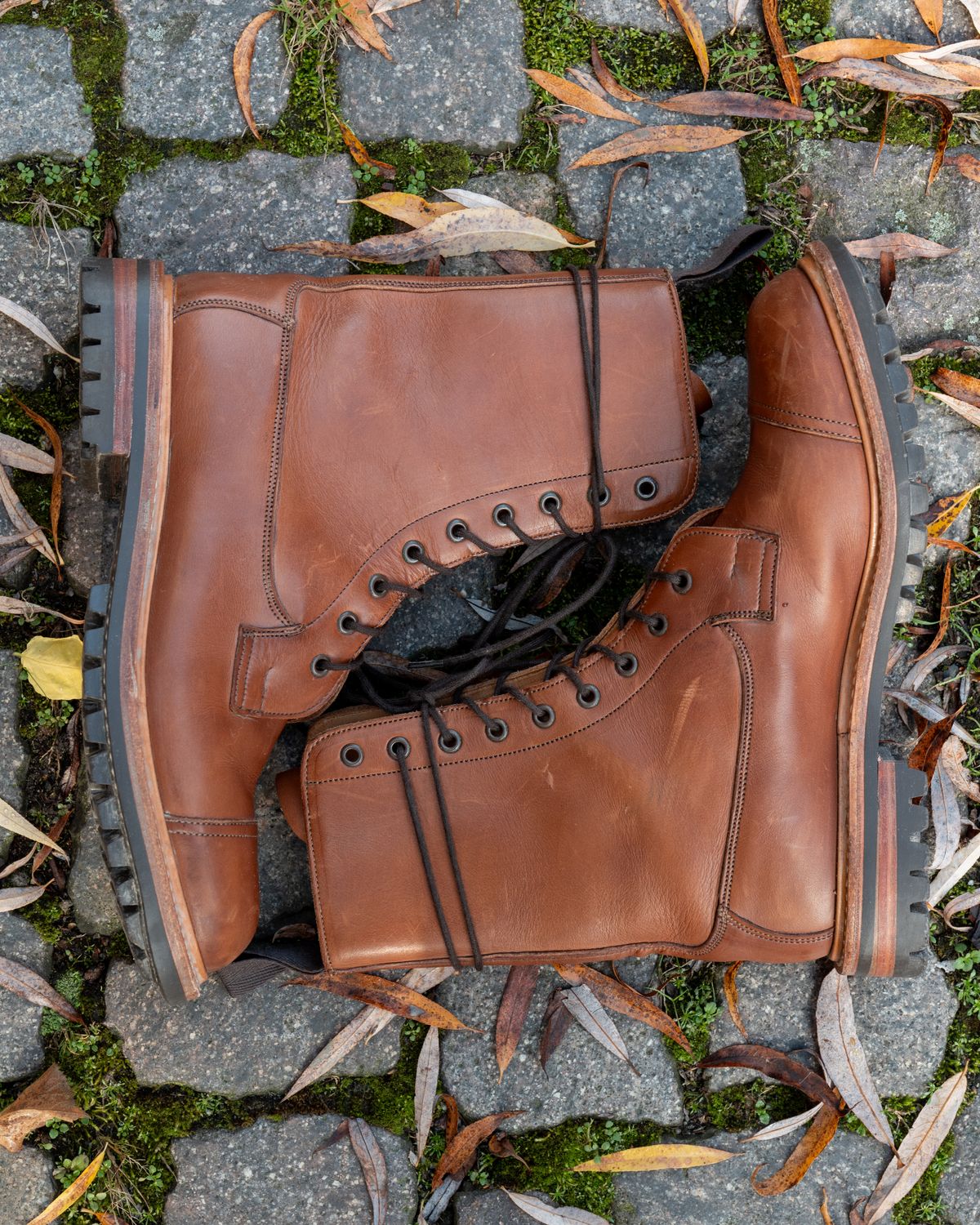 Photo by LydiaWinters on November 5, 2024 of the Tricker's Lucia Super Boot in Tanneries Haas Gold.