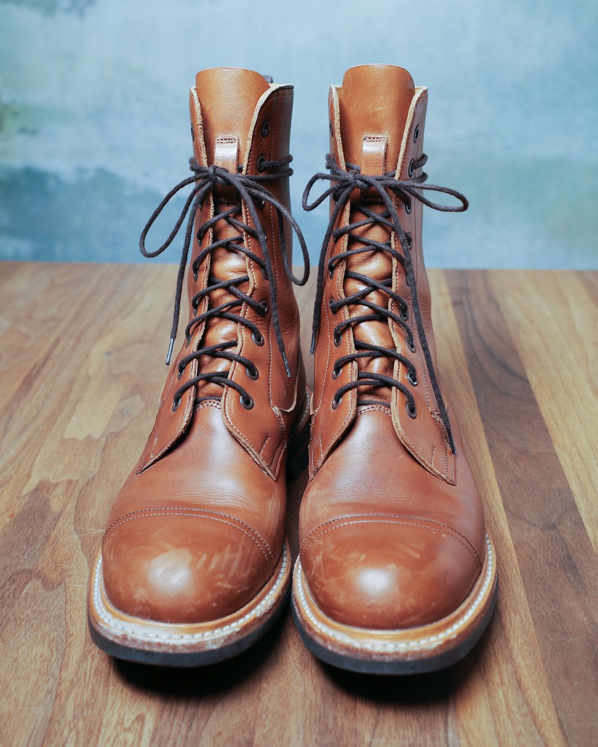 Photo by LydiaWinters on January 5, 2025 of the Tricker's Lucia Super Boot in Tanneries Haas Gold.