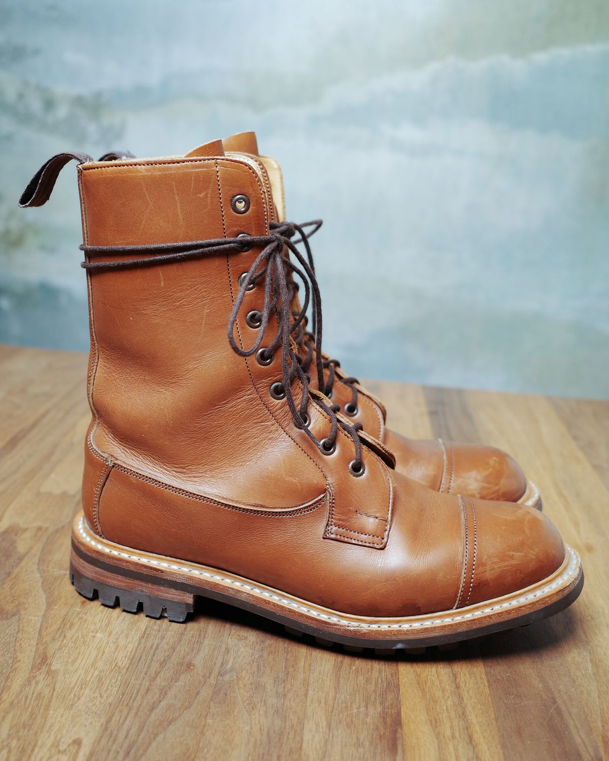 Photo by LydiaWinters on January 5, 2025 of the Tricker's Lucia Super Boot in Tanneries Haas Gold.