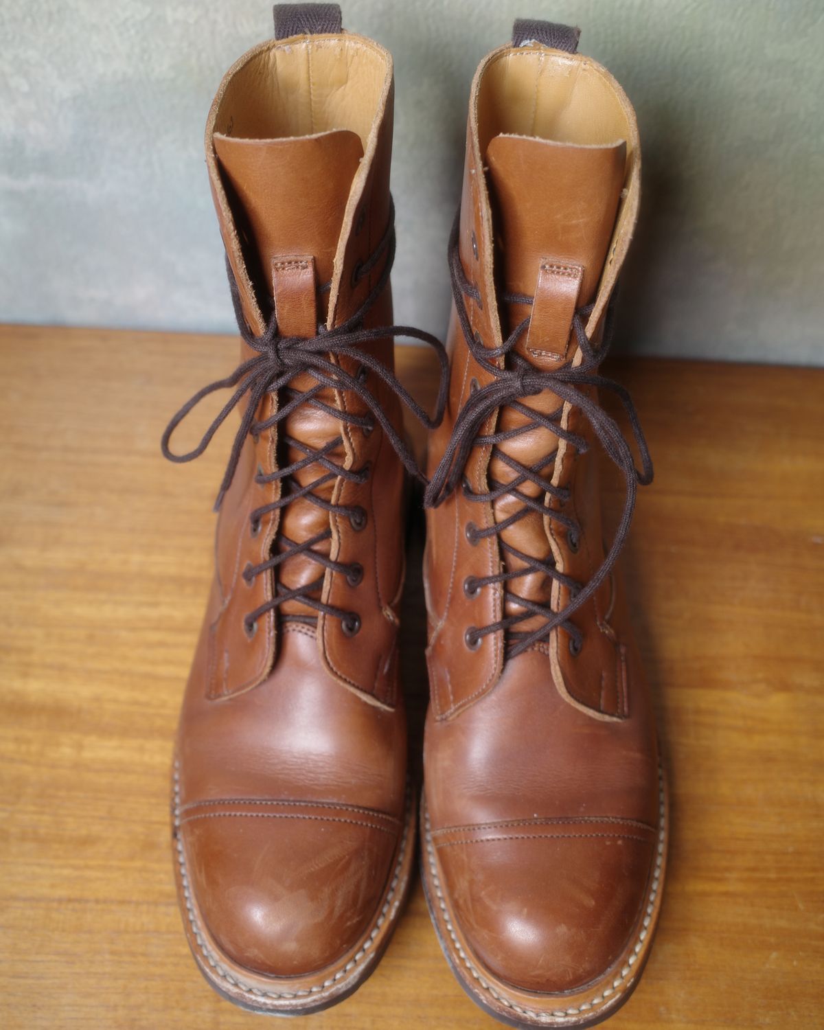 Photo by LydiaWinters on February 5, 2025 of the Tricker's Lucia Super Boot in Tanneries Haas Gold.