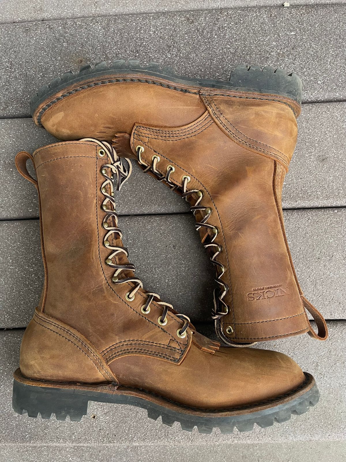 Photo by pontiuspilotus on November 1, 2025 of the Nicks Firetrooper in Seidel WeatherShield Brown.