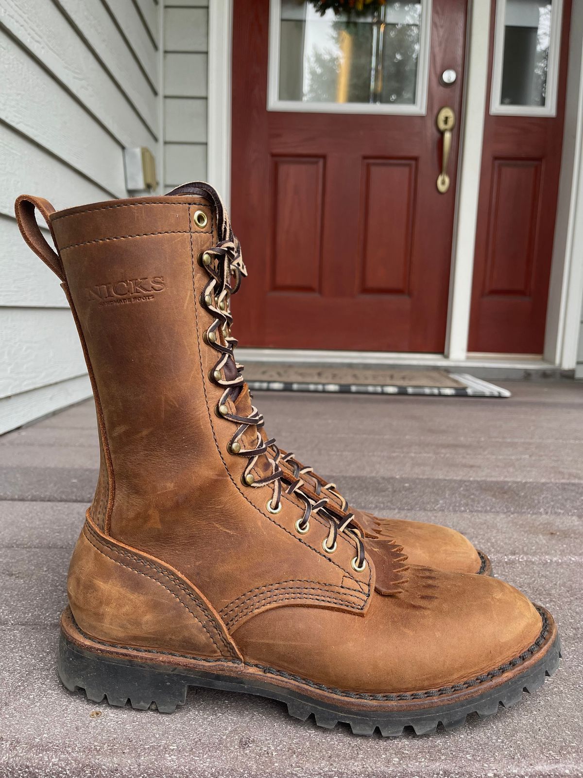 Photo by pontiuspilotus on November 1, 2025 of the Nicks Firetrooper in Seidel WeatherShield Brown.