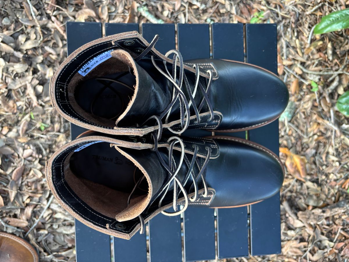 Photo by Nelms on October 2, 2025 of the Truman Plain Toe Boot in Seidel Charcoal Double Shot.