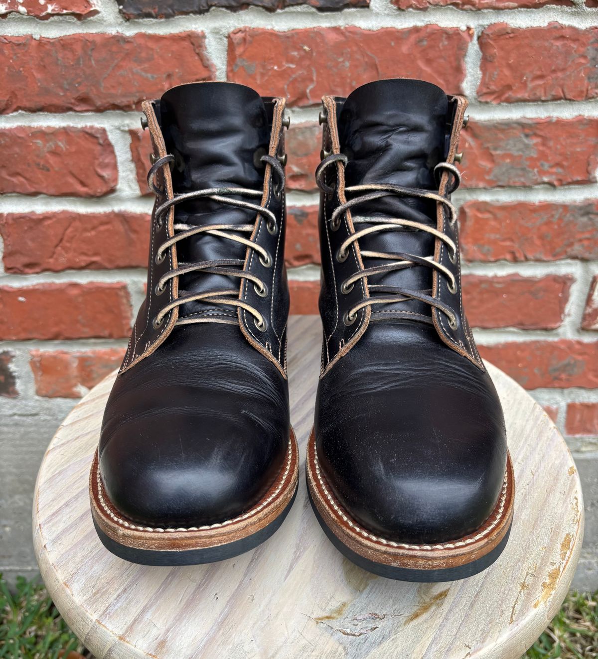Photo by Nelms on December 2, 2025 of the Truman Plain Toe Boot in Seidel Charcoal Double Shot.