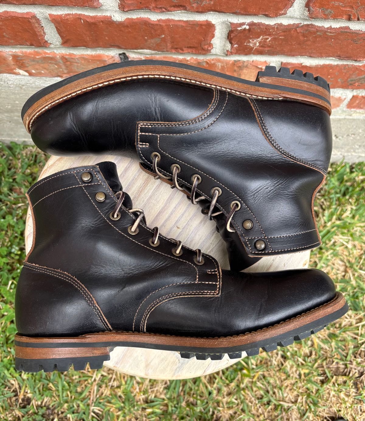 Photo by Nelms on December 2, 2025 of the Truman Plain Toe Boot in Seidel Charcoal Double Shot.