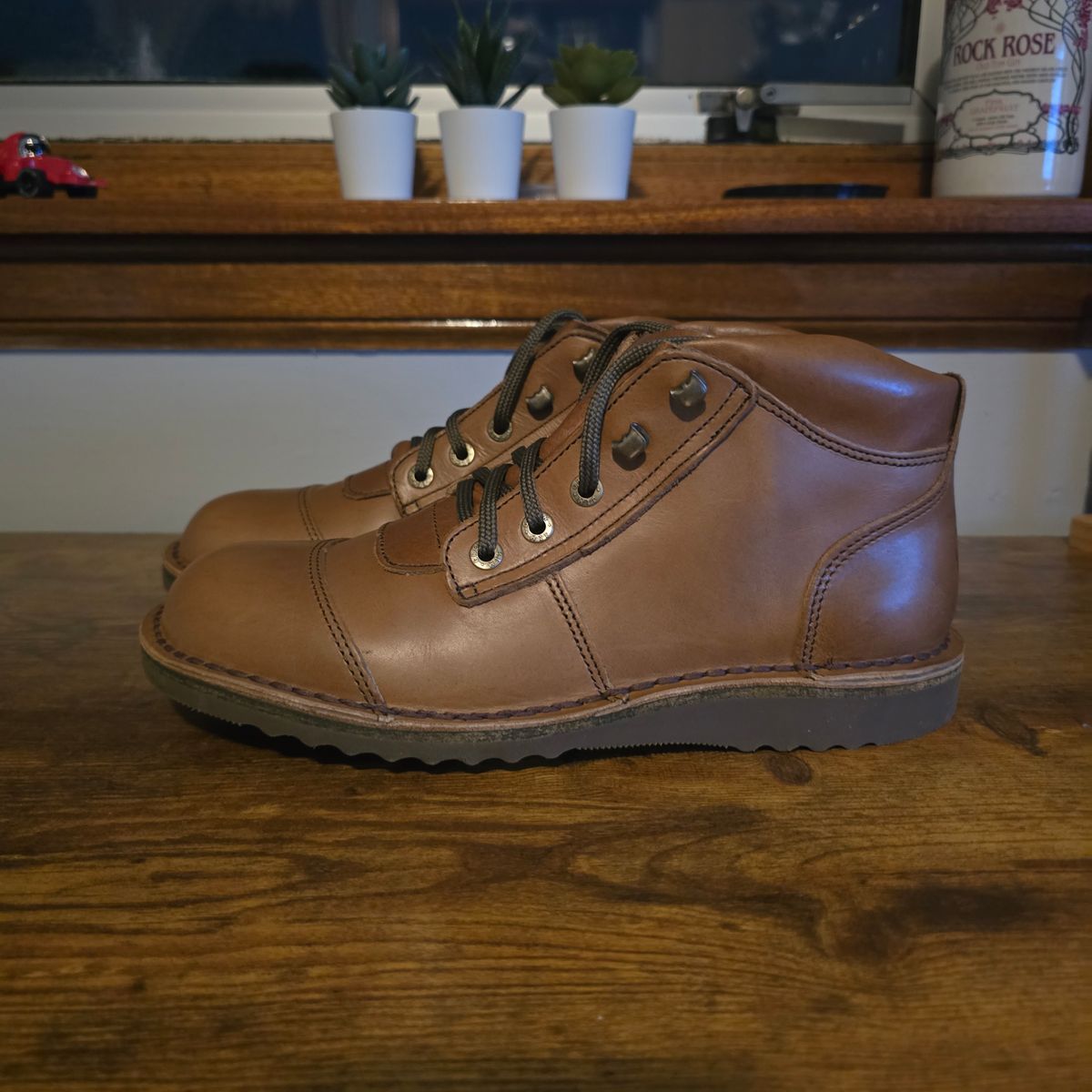 Photo by john_k on October 1, 2025 of the Jim Green African Ranger in Jim Green / Natural Veg Tan.