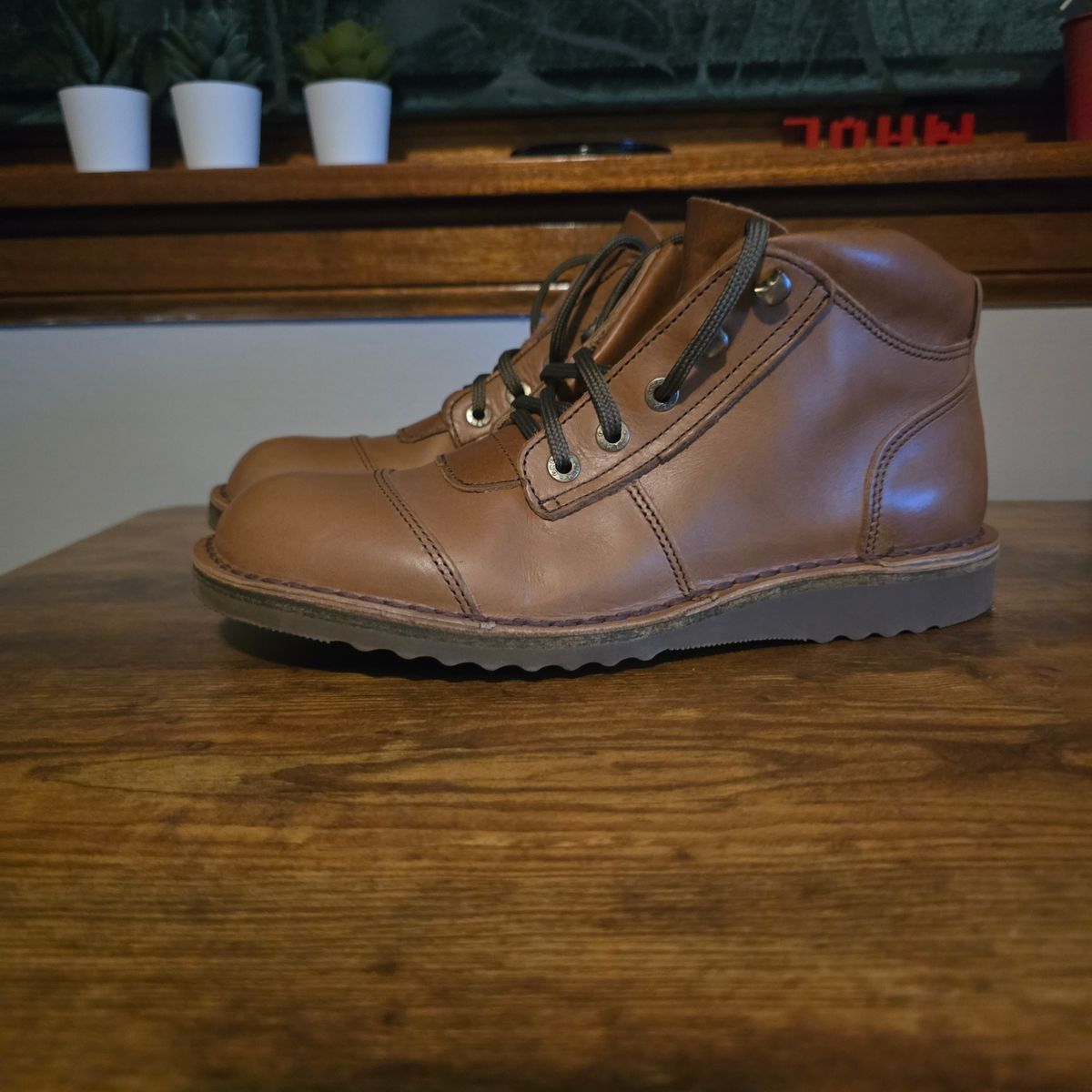 Photo by john_k on November 5, 2025 of the Jim Green African Ranger in Jim Green / Natural Veg Tan.